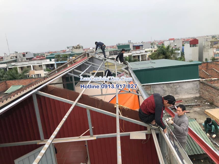 Thi công lợp mái tôn giả ngói đẹp giá rẻ tại Hà Nội